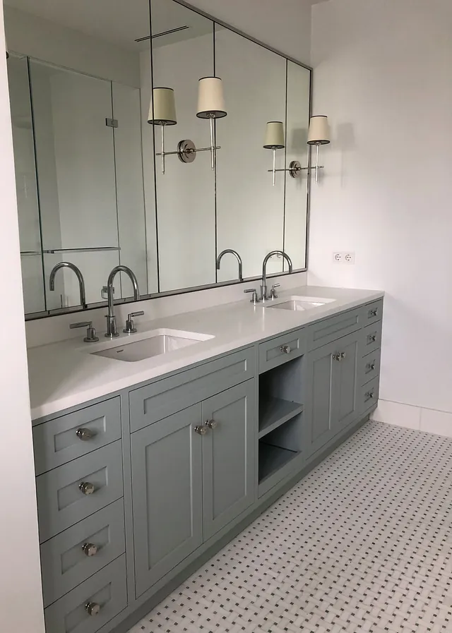 Bilde av interiør på bad