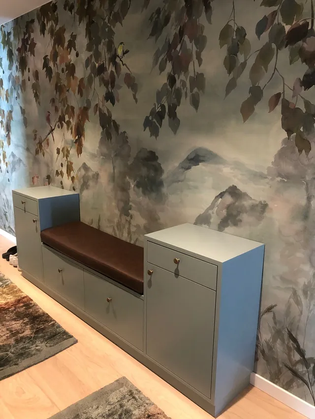 Benkemøbel med skuffer