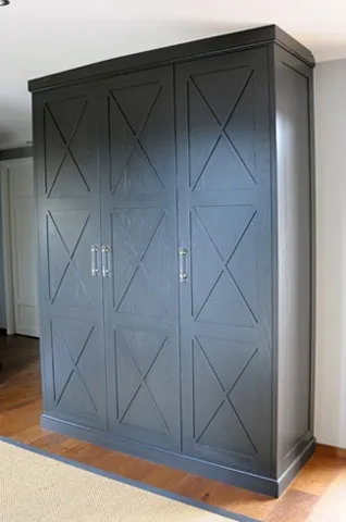 Bilde av garderobe, garderobeskap