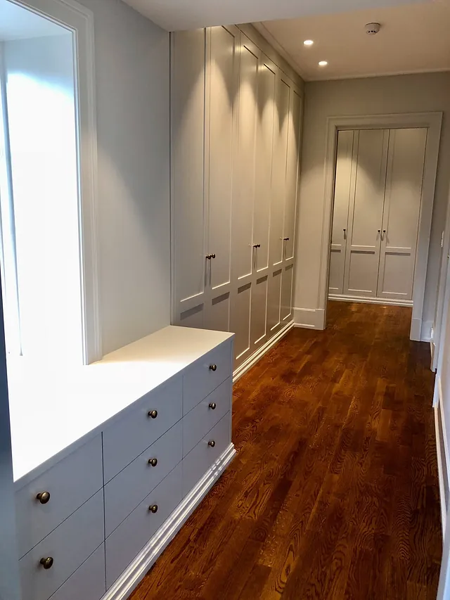 Bilde av garderobe, garderobeskap