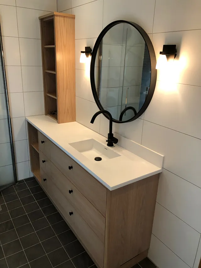 Bilde av interiør på bad