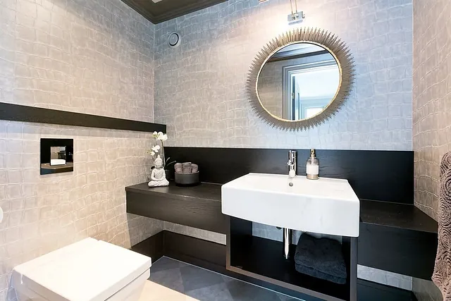 Bilde av interiør på bad