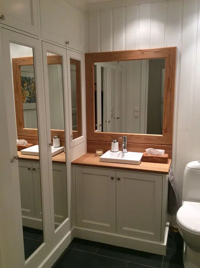 Bilde av interiør på bad